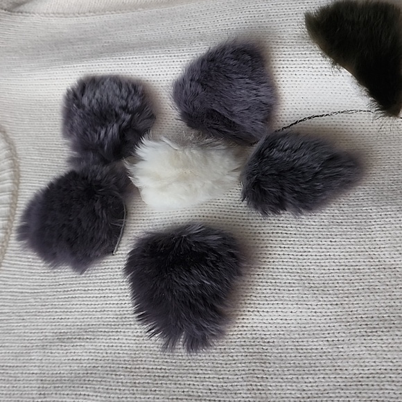 Antoniazzi Made in Italy 100% Wool Luxury Cream Sweater with Fur Floral Design - Picture 2 of 10